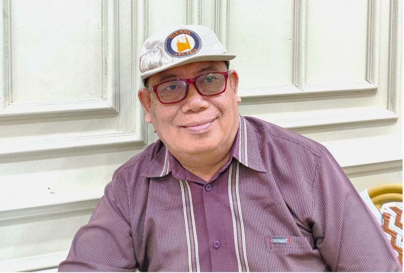 Much Khoiri Dosen Prodi S-1 Sastra Inggris sekaligus pegiat literasi dan penulis produktif Unesa.