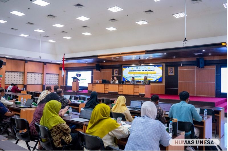 Workshop Autentikasi Arsip Elektronik dan Arsip Hasil Digitalisasi diikuti jajaran unit kerja terkait selingkung Unesa.