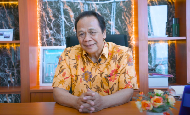 Ketua MWA Unesa, Prof. Dr. Haris Supratno dalam program ‘Teladan Kebaikan’ Unesa. Guru besar FBS menyampaikan seputar puasa dan hikmahnya baik secara spritual maupun sosial, juga menyampaikan kisah inspiratif perjalanan hidupnya yang dididik di lingkungan pesantren.