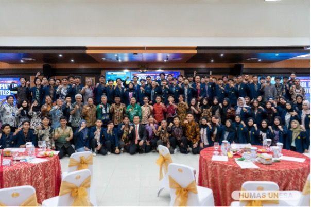 Kegiatan dihadiri pimpinan dan civitas Unesa.